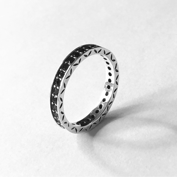 Solid 925 Sterling Silver Black CZ Ring - Picture 2 of 9